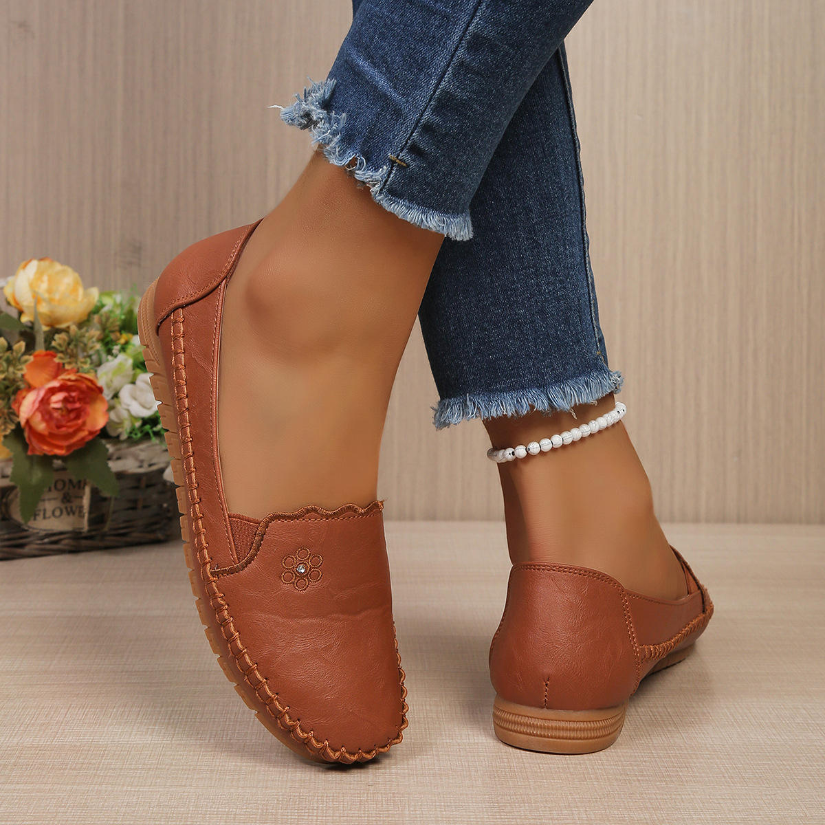 Hot selling women's floral casual flats