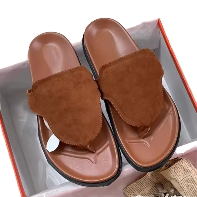 Hot Selling Women's Metallic Decorated Leather Flip Flop Sandals