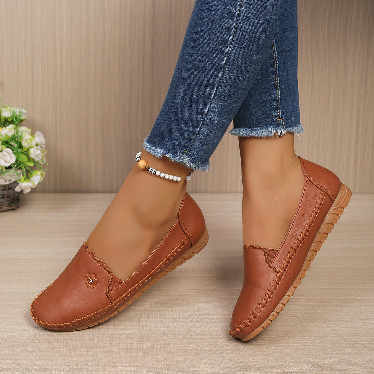 Hot selling women's floral casual flats